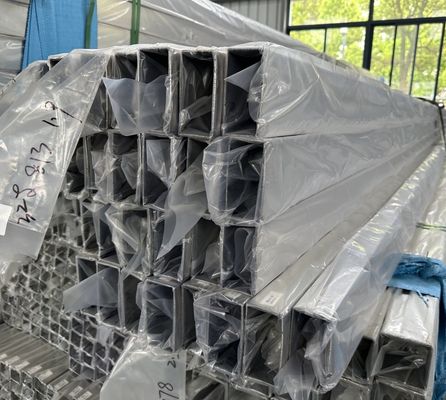 ASTM A240-22 Tubos de aço inoxidável 316L secção oculta decorativa retangular polida