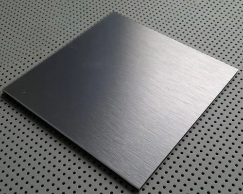 AMS 5514 ASTM A240 0,3 mm Chapa de aço 305 UNS 30500 No 4 Superfície